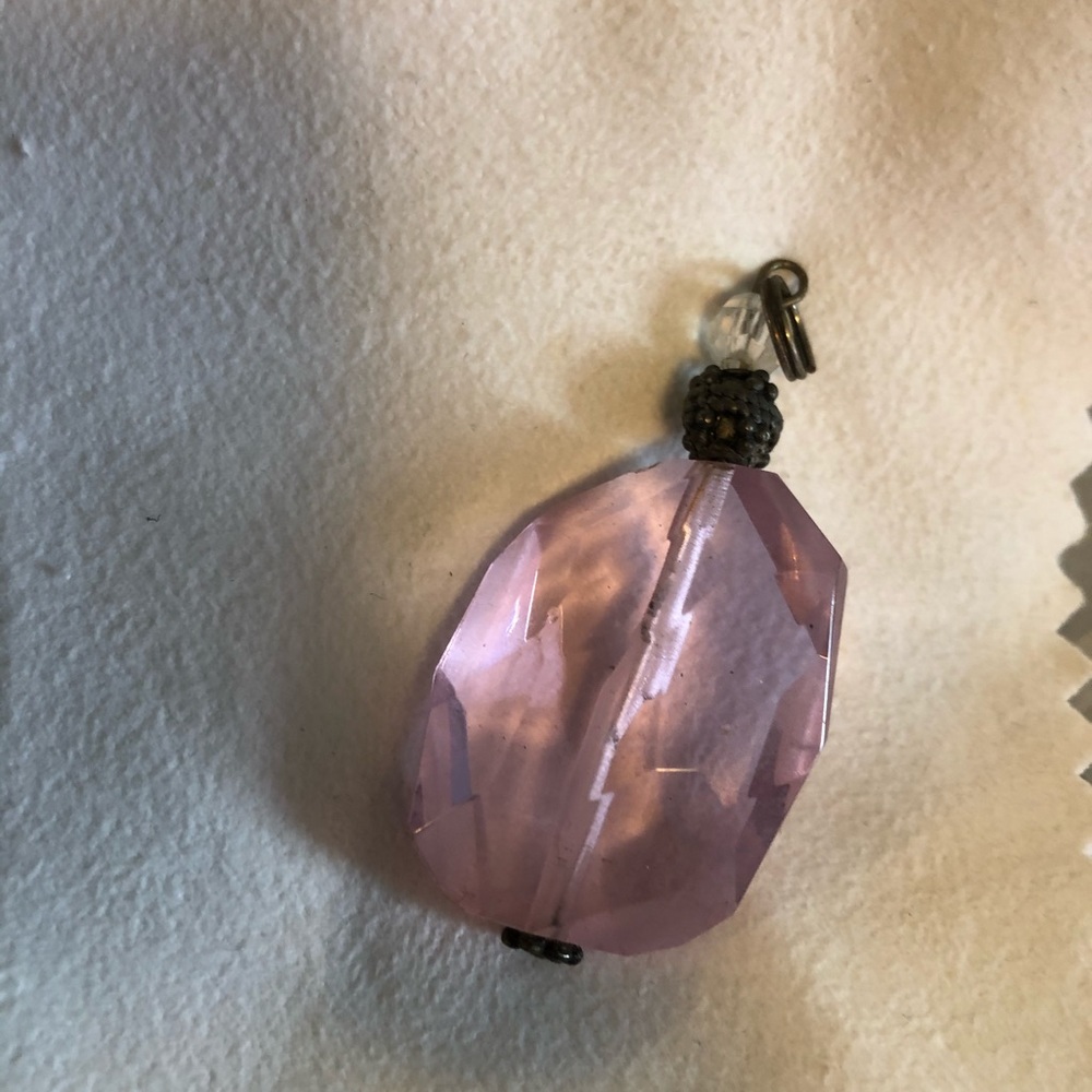 ❤️2x$10 Pink stone pendant - Picture 3 of 3